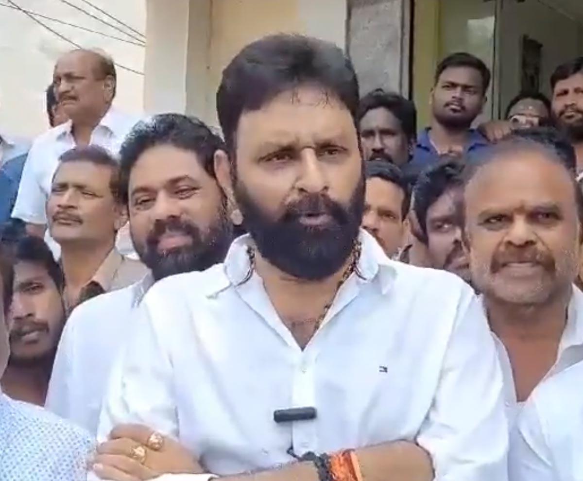 Kodali Nani Reacts on Pakodi Comments about Megastar