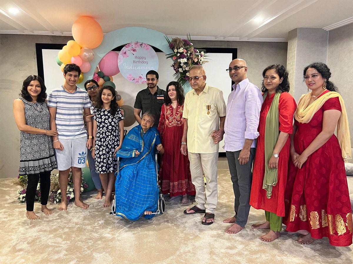 Mahesh Babu missing in mother Indira Devi Birthday celebration