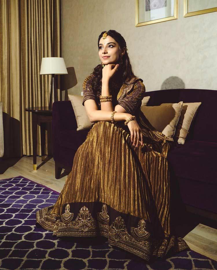 Meenakshi Chaudhary Looking Gorgeous