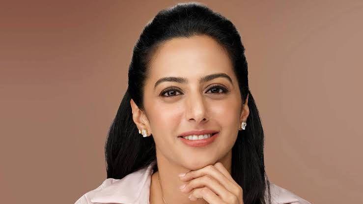 Tejaswini set for acting debut?
