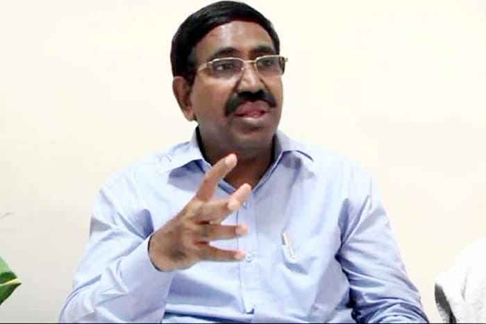 Narayana Sensational Comments on Telugu Medium
