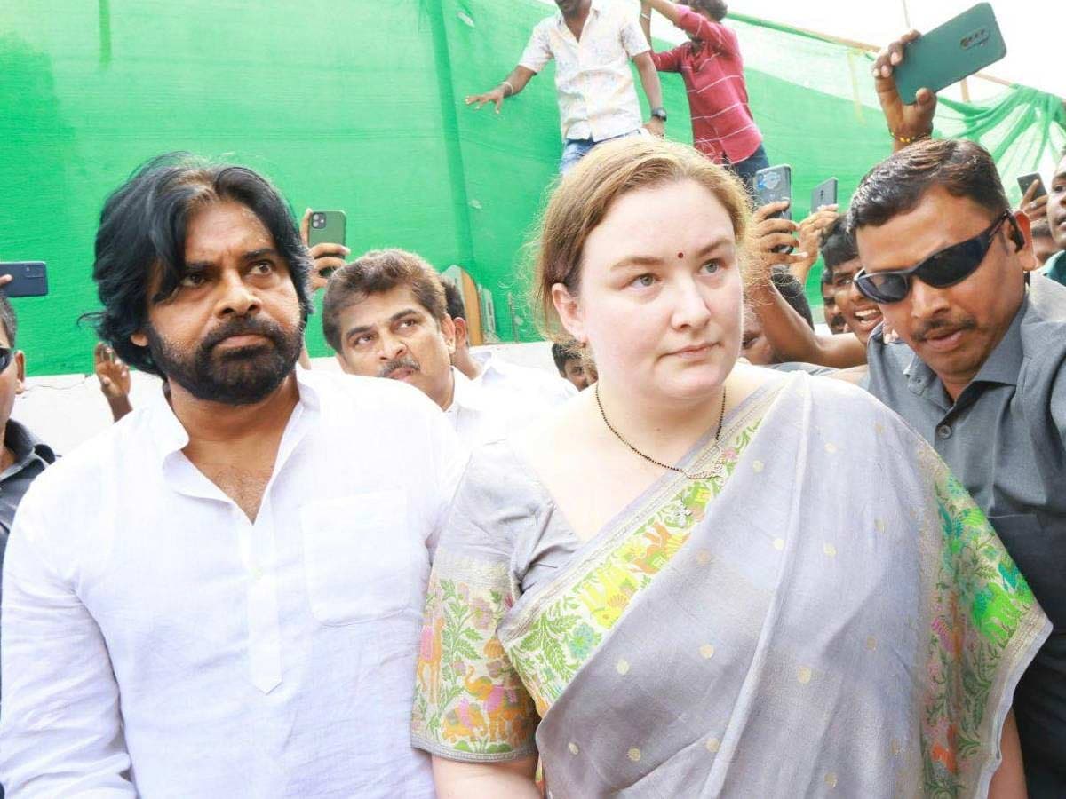 Pawan Kalyan attends Modi nomination in Varanasi
