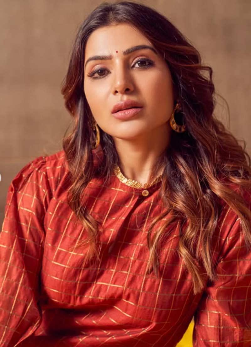 Samantha changes her engagement ring
