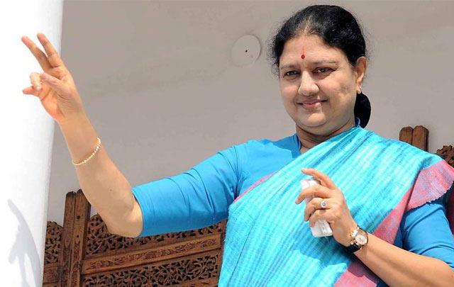 Sasikala signals return to AIADMK