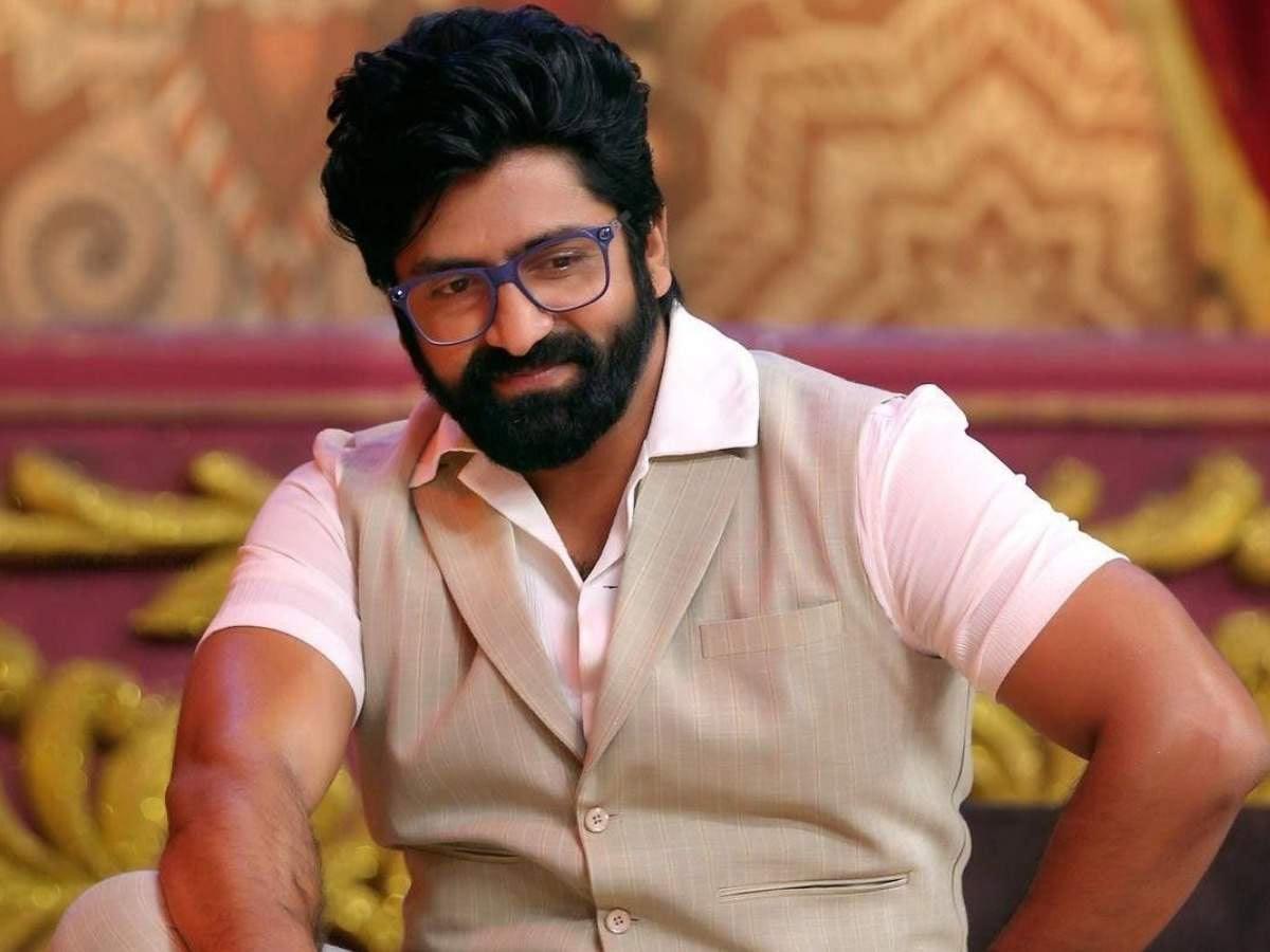 Shekhar Master not working with the Prabhas and Pawan Kalyan