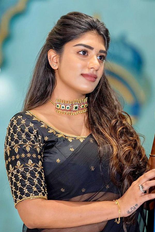 Surekha Vani daughter Supritha says sorry 