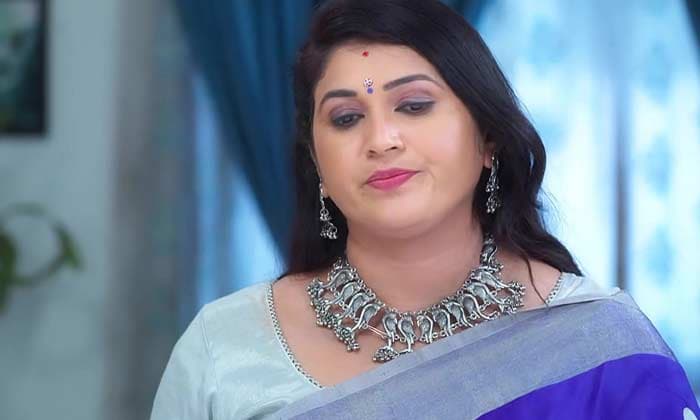Trinayani serial actress Pavitra Jayaram passed away