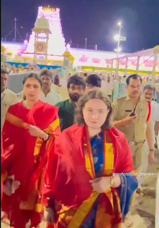 Anna Lezhneva Climbed 3550 Tirumala Alipiri Steps For Pawan Kalyan Health