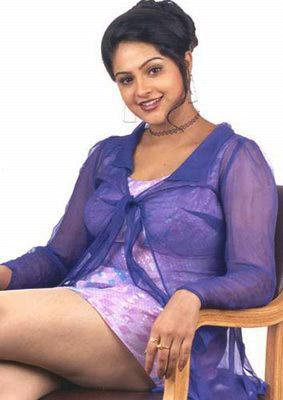 Market Maata: Aunty fight in Tollywood