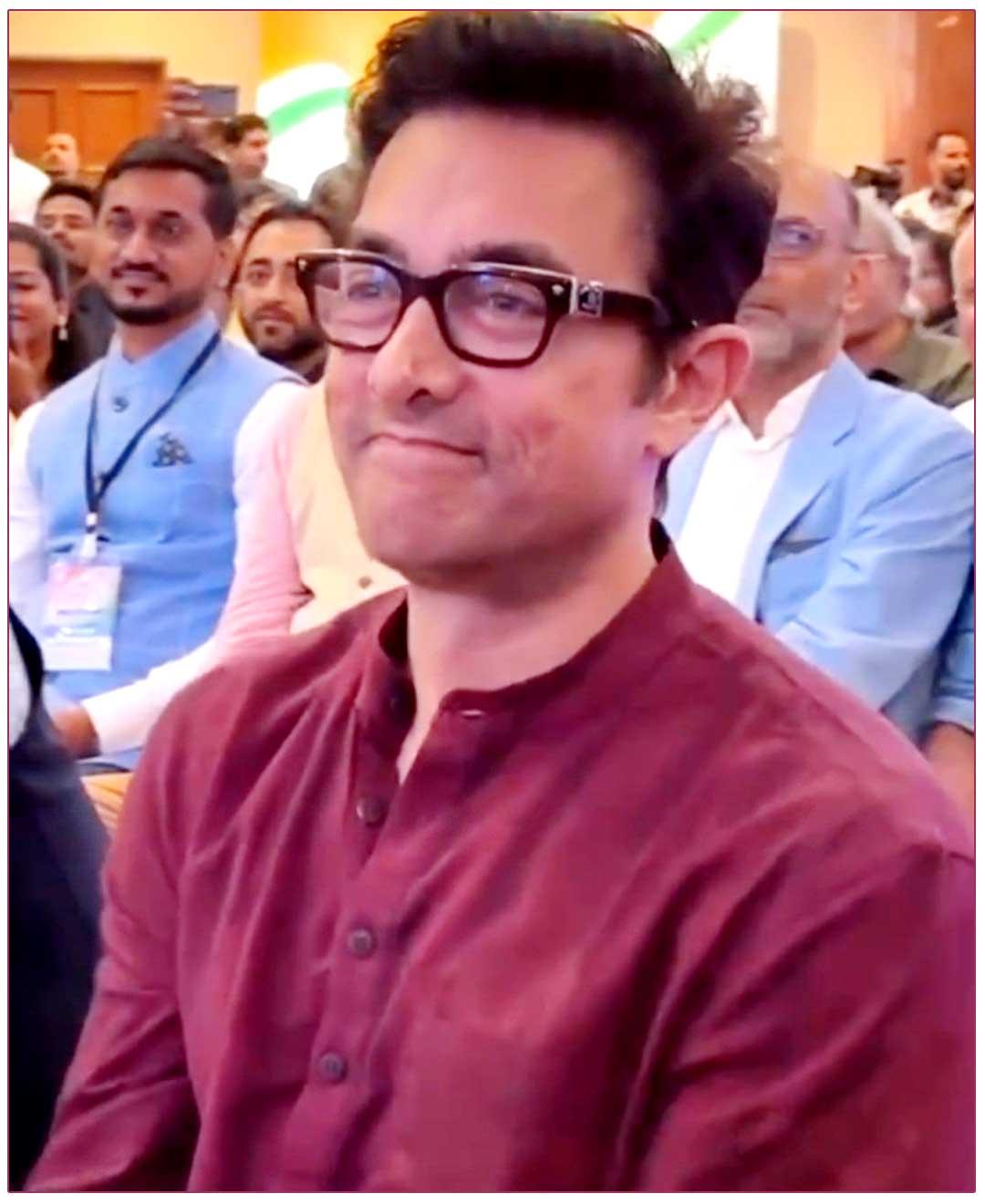 Aamir Khan new look triggers tsunami
