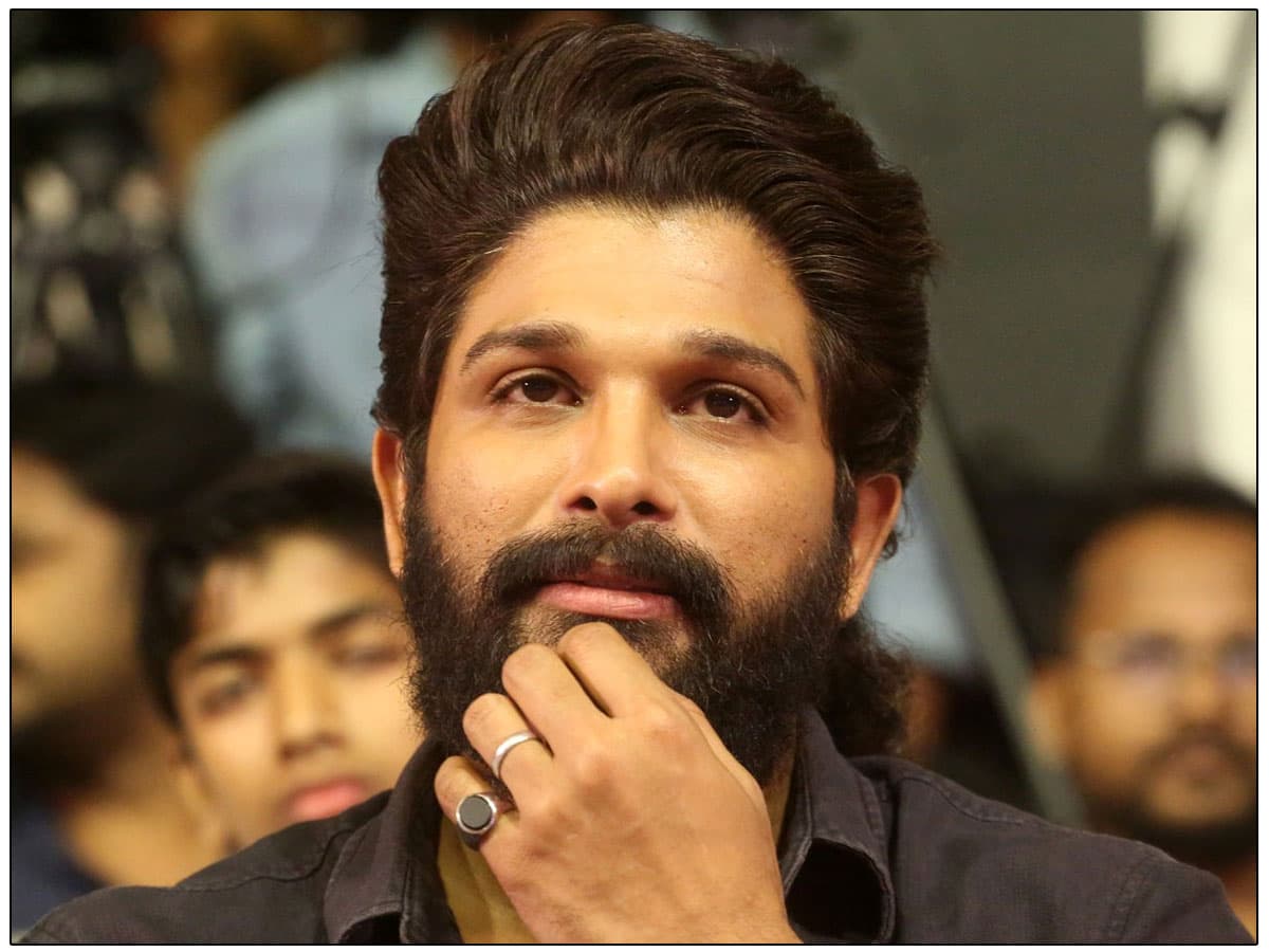 Fans Troll Allu Arjun As He Ignores When He Takes A Stroll
