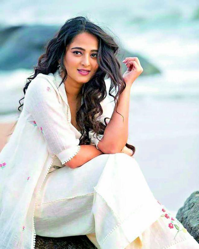 Why Anushka Applied For O1 Visa?