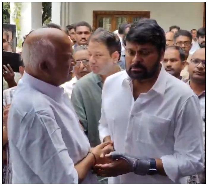Chiranjeevi Met With An Injury
