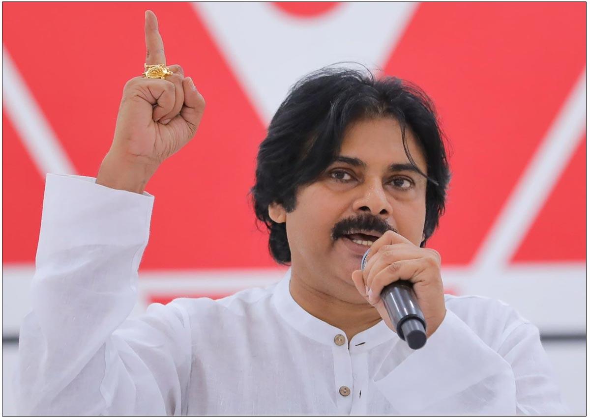 Pawan Kalyan Turns Tables On Chandrababu Naidu