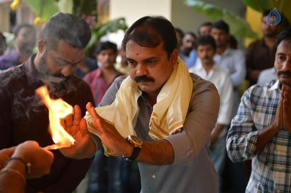 NTR To Shoot In 3 Cr Garage!