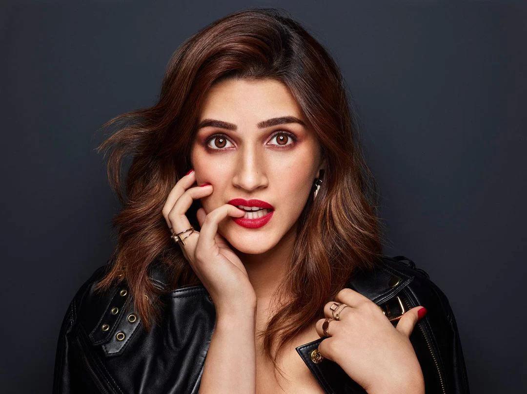 Kriti raves about Mahesh, Prabhas