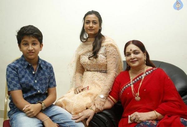 Namrata Follows Sree Valli