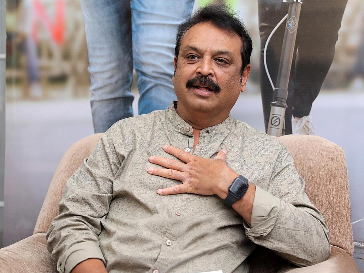 Naresh shocking allegations against Ramya
