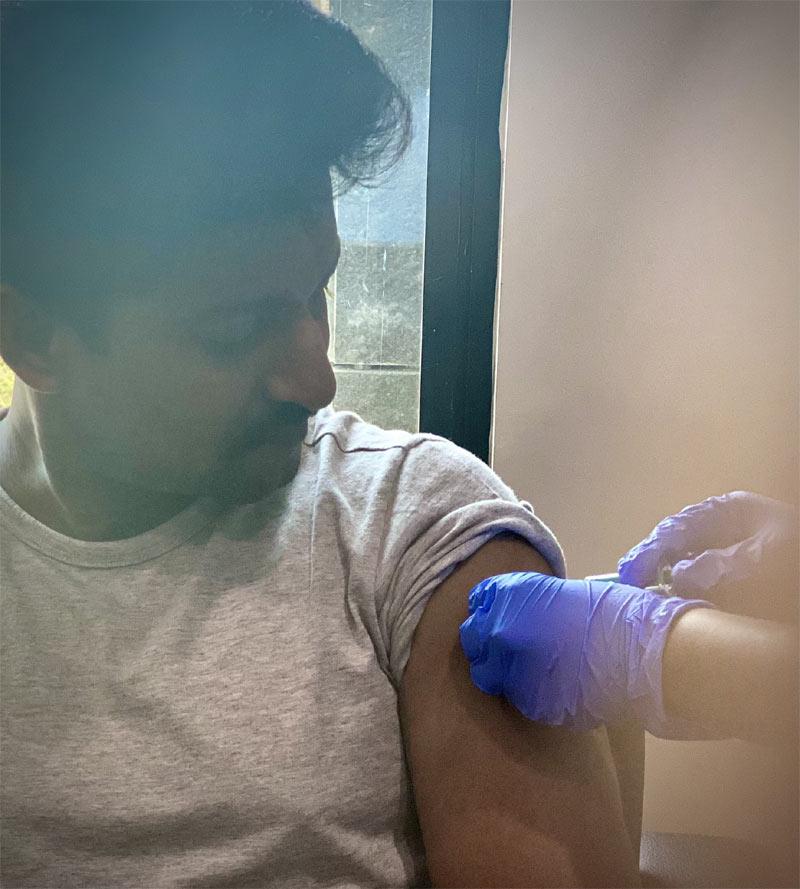 Nani takes the vaccine jab!