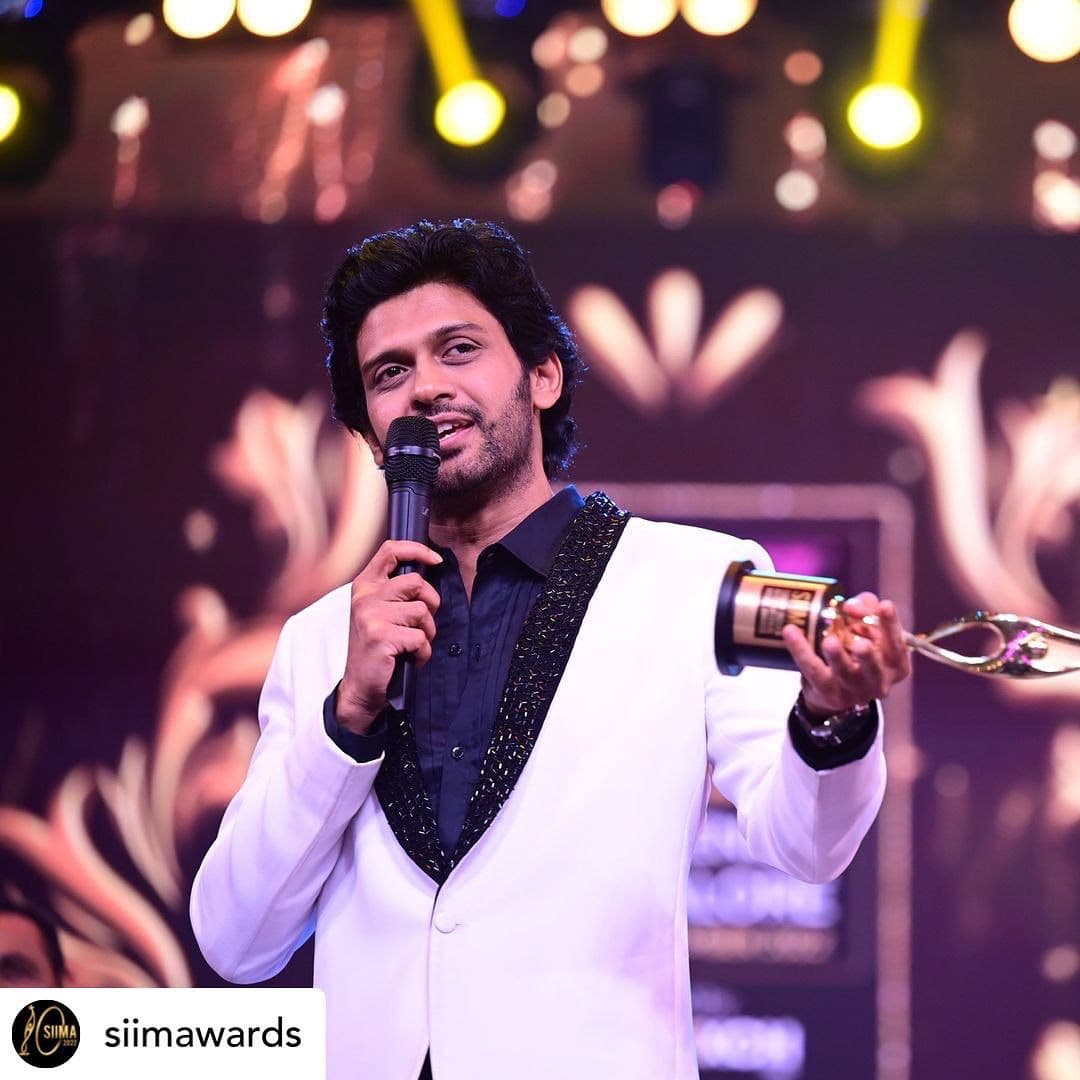 Naveen Polishetty Wins Best Actor Award At SIIMA