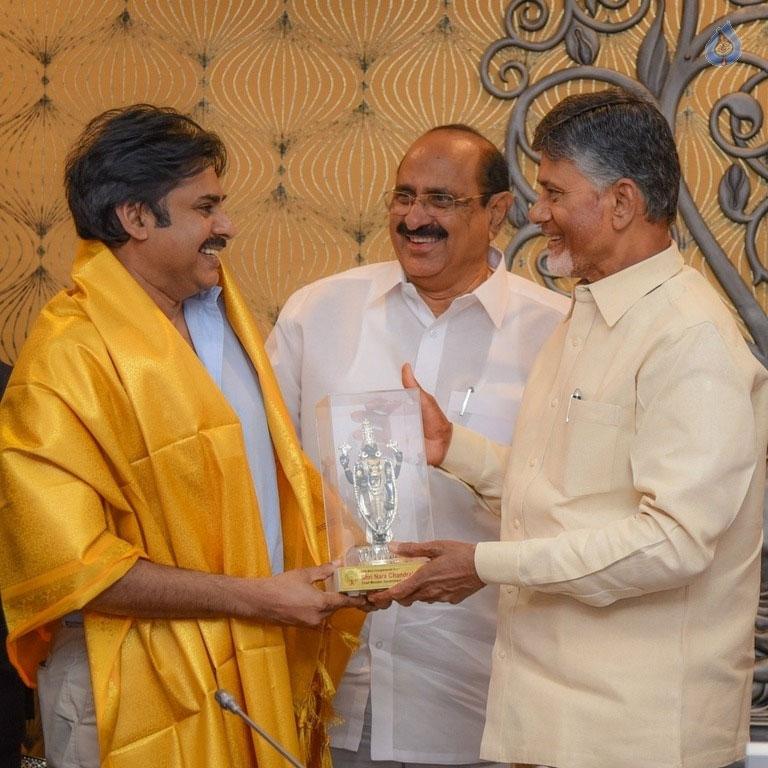 Newspapers Response on CBN-Pawan Meet