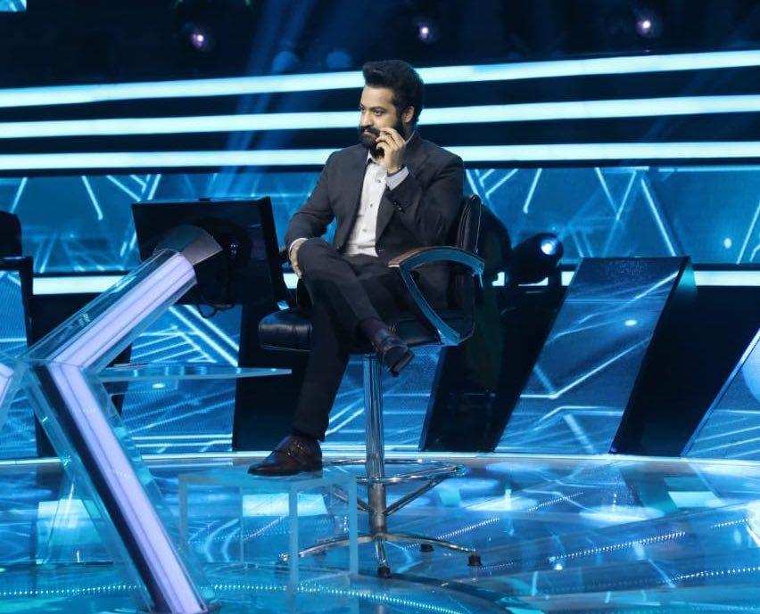 EMK: NTR's stylish look creates sensation
