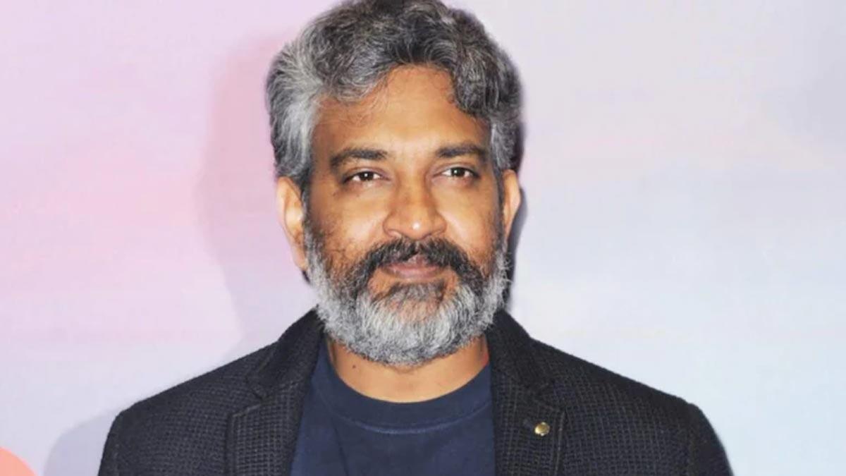 Rajamouli eyeing Ram Charan and Allu Arjun