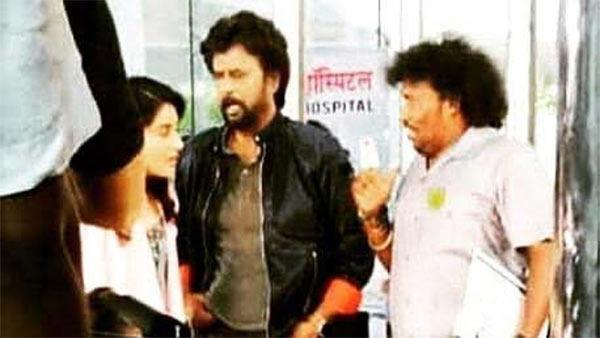 Super Star Busy At Railway Station