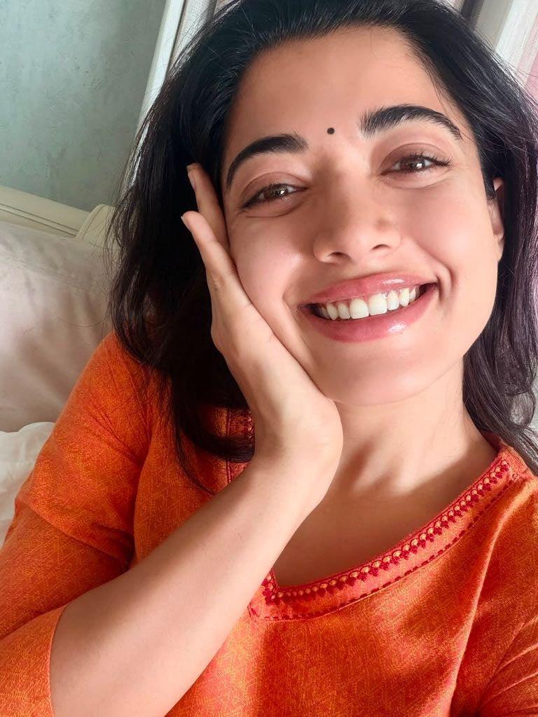 Rashmika Mandanna updates on her injury