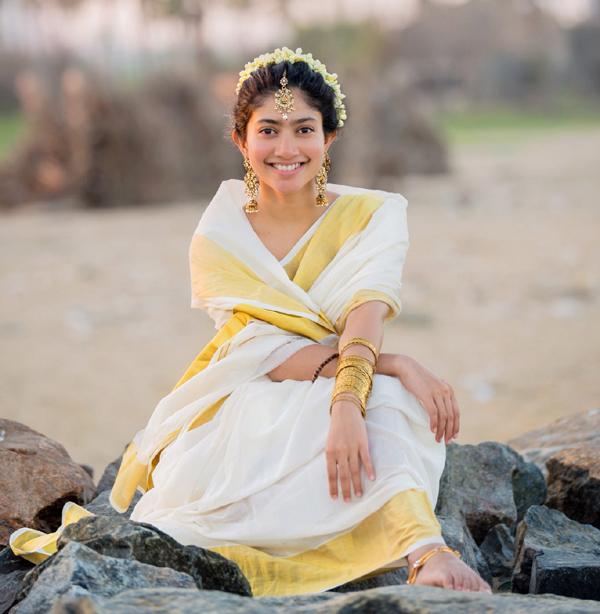 Sai Pallavi Forgets Surroundings