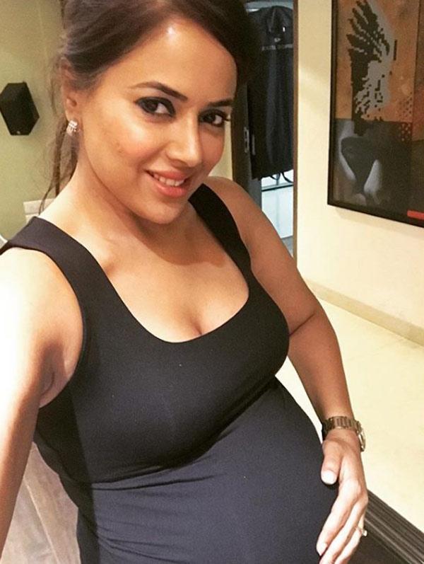 NTR's Heroine Shuts Trolls In Style