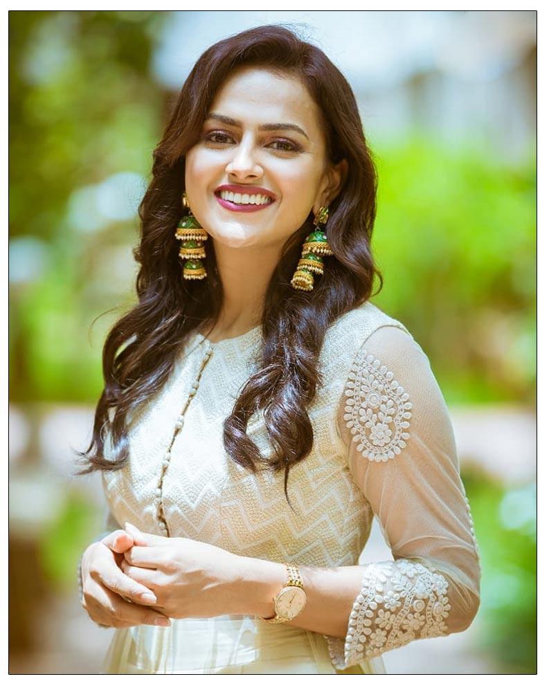 Shraddha Srinath Shares Venkatesh Multi-faceted Personality Secrets