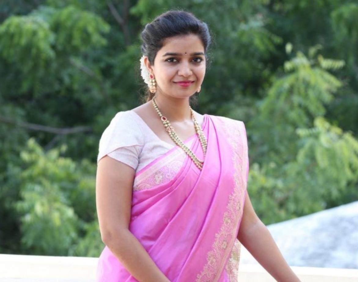 Anchor Turned Actress Swathi Marriage Is On The Rocks