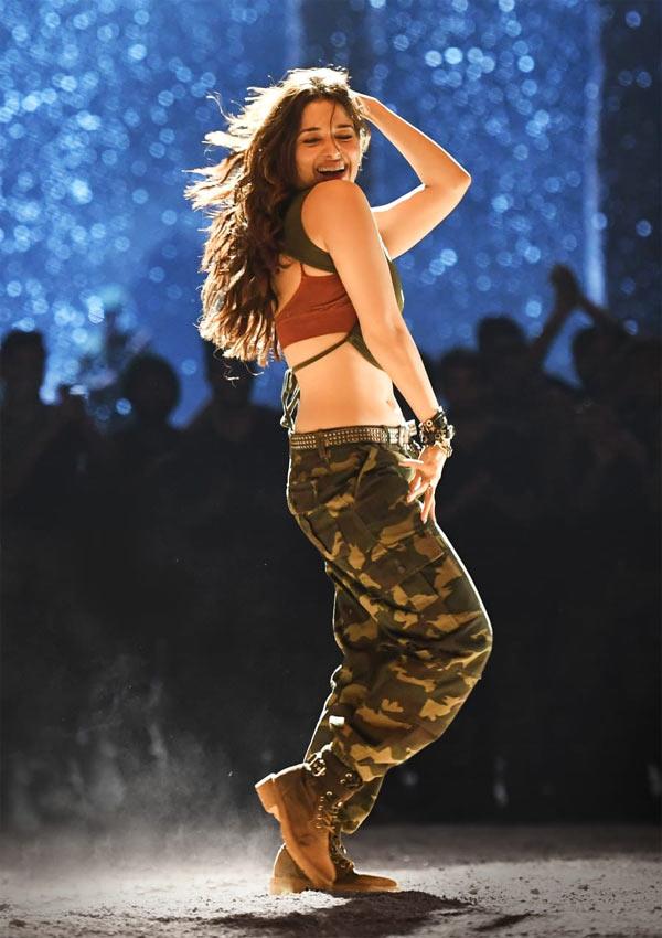 Sarileru: Tamannaah's Sizzling Pose