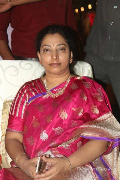 Balayya Mondi Manishi: Wife Vasundhara