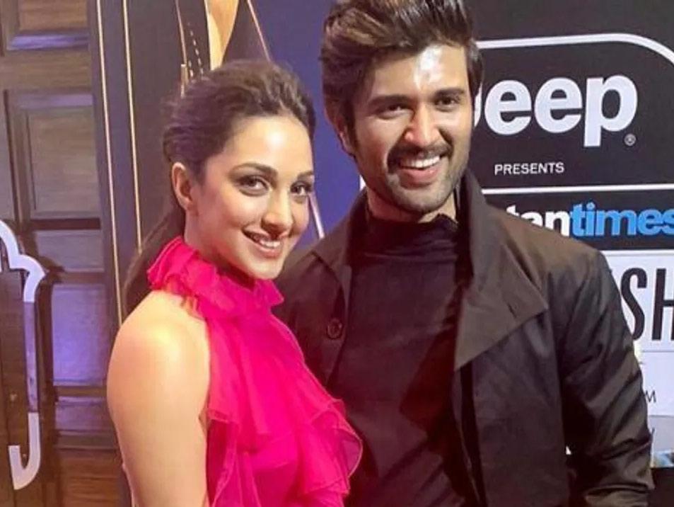 Rowdy Star only after Bollywood babes?