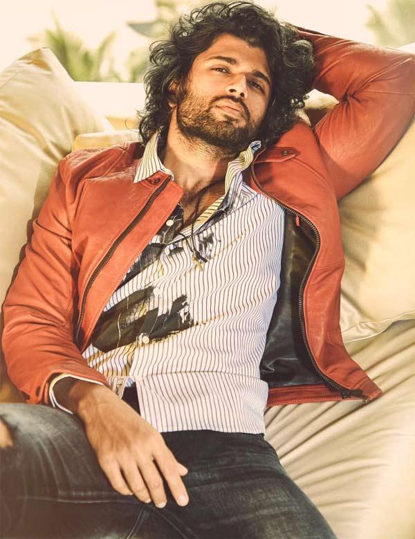 Pic Talk: Vijay Deverakonda Fighter Look!