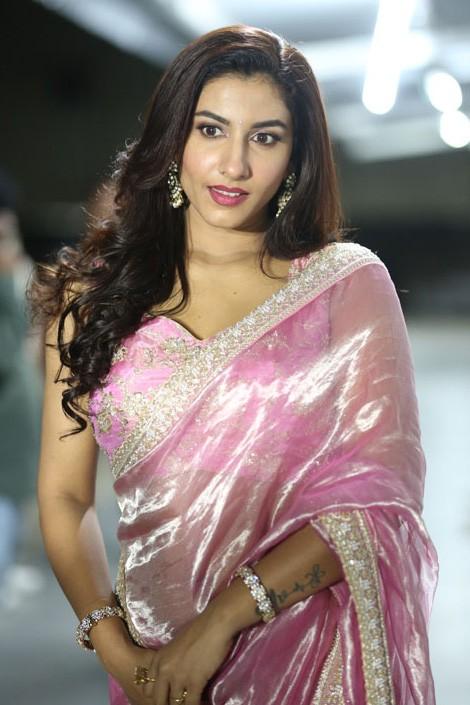 Vishnu Priya Bhimeneni Photos