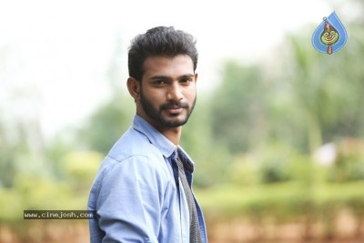 Hero Dhruva Photos