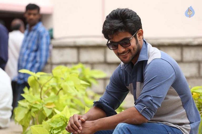 Aadi New Photos - 9 / 38 photos