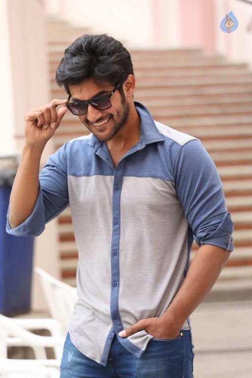 Aadi New Photos - 14 / 38 photos