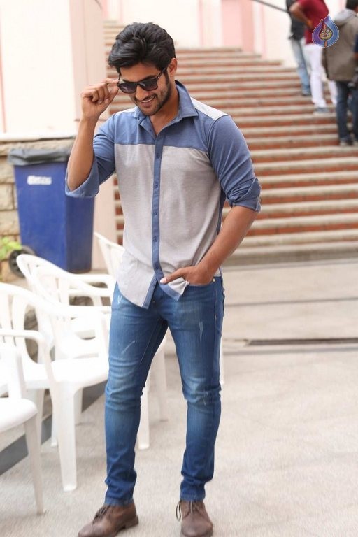 Aadi New Photos - 24 / 38 photos