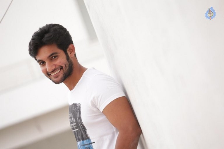 Aadi New Photos - 23 / 41 photos