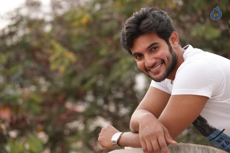 Aadi New Photos - 27 / 41 photos