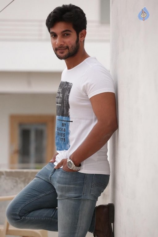 Aadi New Photos - 33 / 41 photos