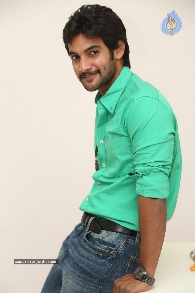 Aadi New Photos - 43 / 91 photos