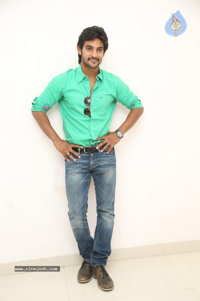 Aadi New Photos - 44 / 91 photos