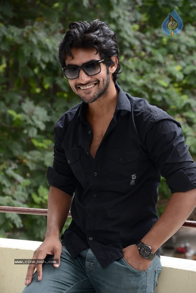 Aadi New Stills - 11 / 44 photos