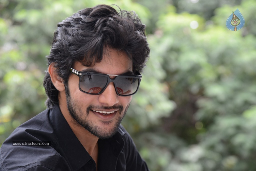 Aadi New Stills - 17 / 44 photos