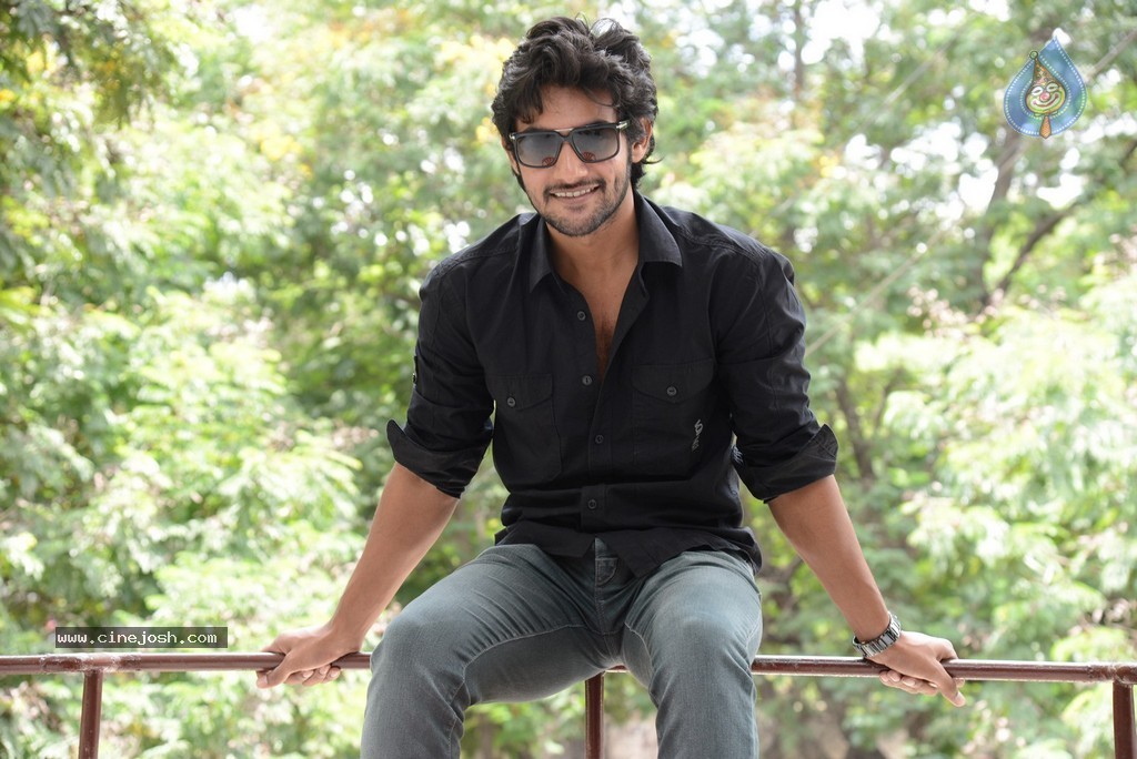 Aadi New Stills - 18 / 44 photos